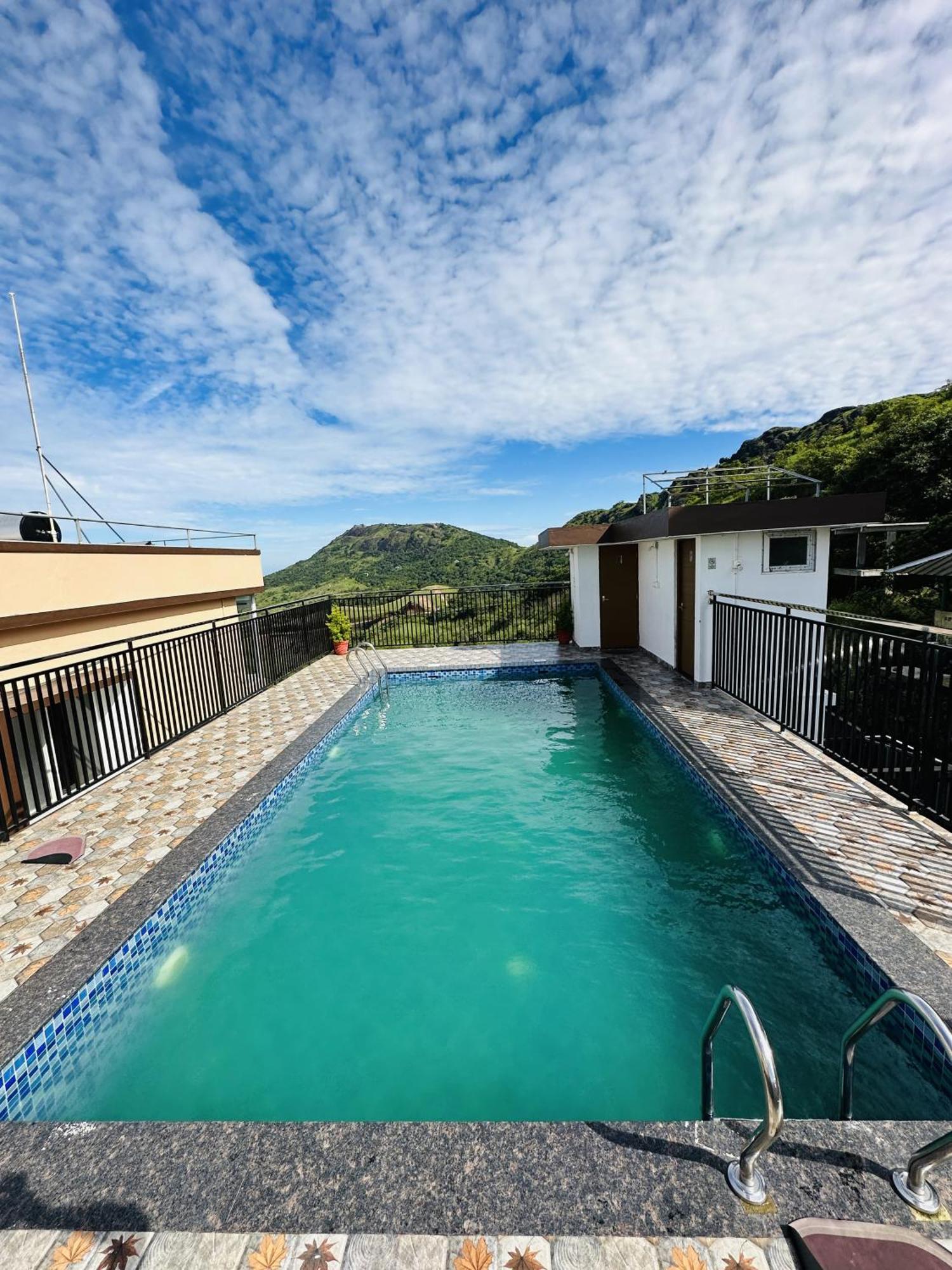 Himasailam Pool Resort Vagamon Luaran gambar