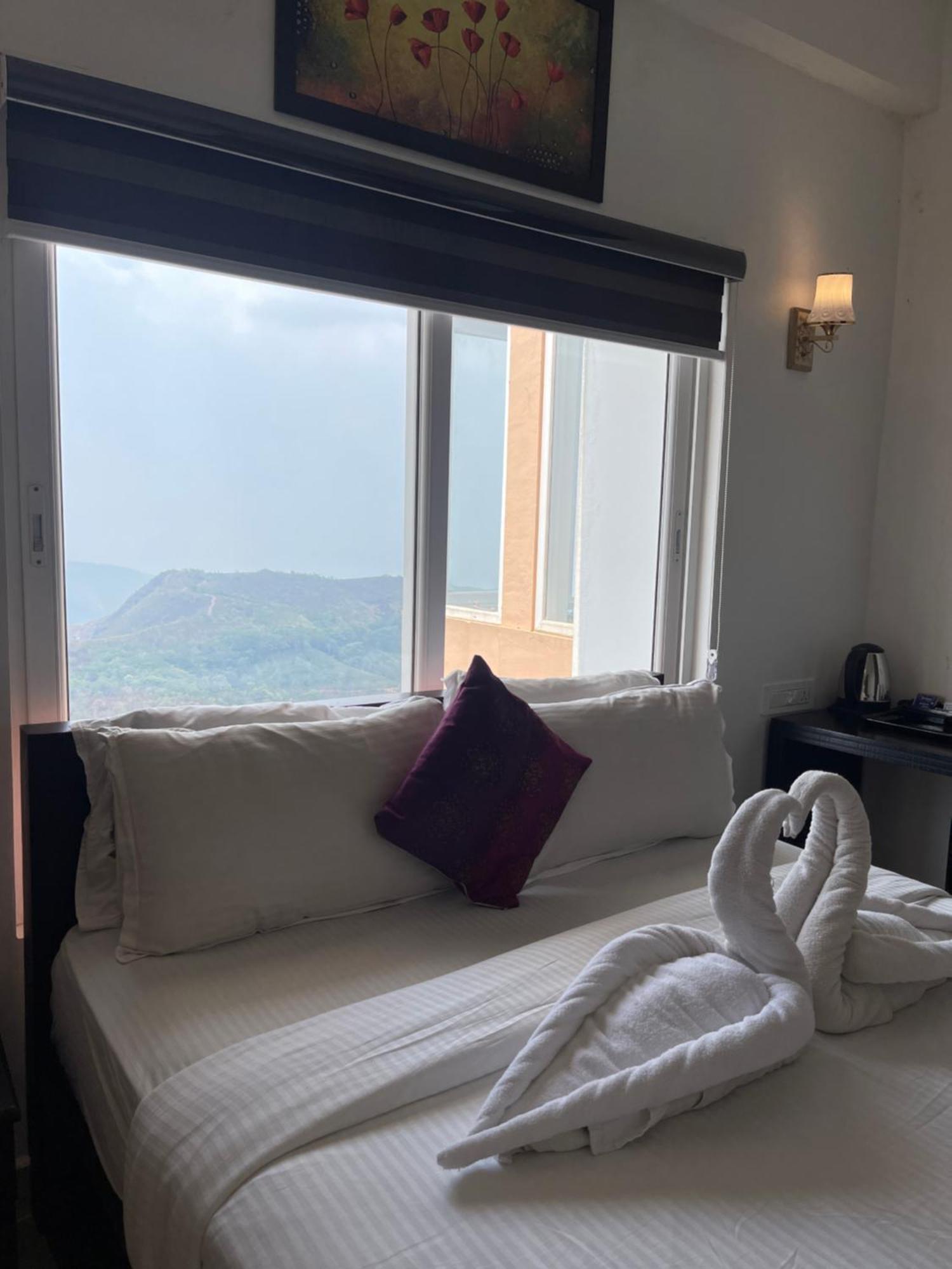 Himasailam Pool Resort Vagamon Luaran gambar